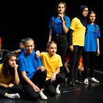 Die 6d Neigungsklasse Theater tritt im Kinder- und Jugendtheater