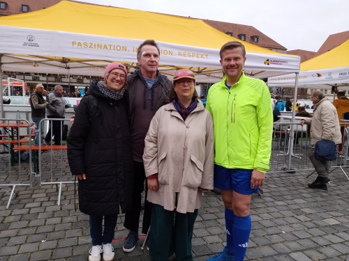 Gruppenbild mit OBM Marcus König