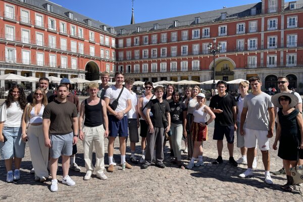 Teilnehmende an der Exkursion nach Madrid