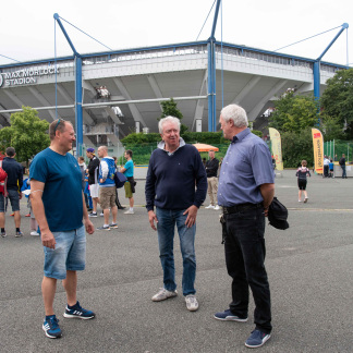 ( Bild: Christine Dierenbach / Christine Dierenbach/Amt fuer Kommunikation und Stadtmarketing ) Funktionäre unter sich: Streetsoccer-Organisator Dirk Bierholz, Kreisjugendring-Geschäftsführer Walter Teichmann und der Leiter der Stadion-Betriebsgesellschaft, Albert Dießner (von links nach rechts).