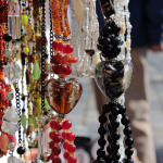 Halsketten auf dem Herbstmarkt 
