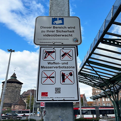 © Cassandra Wagner / Stadt Nürnberg Schild Waffen- und Messerverbotszone © Cassandra Wagner / Stadt Nürnberg