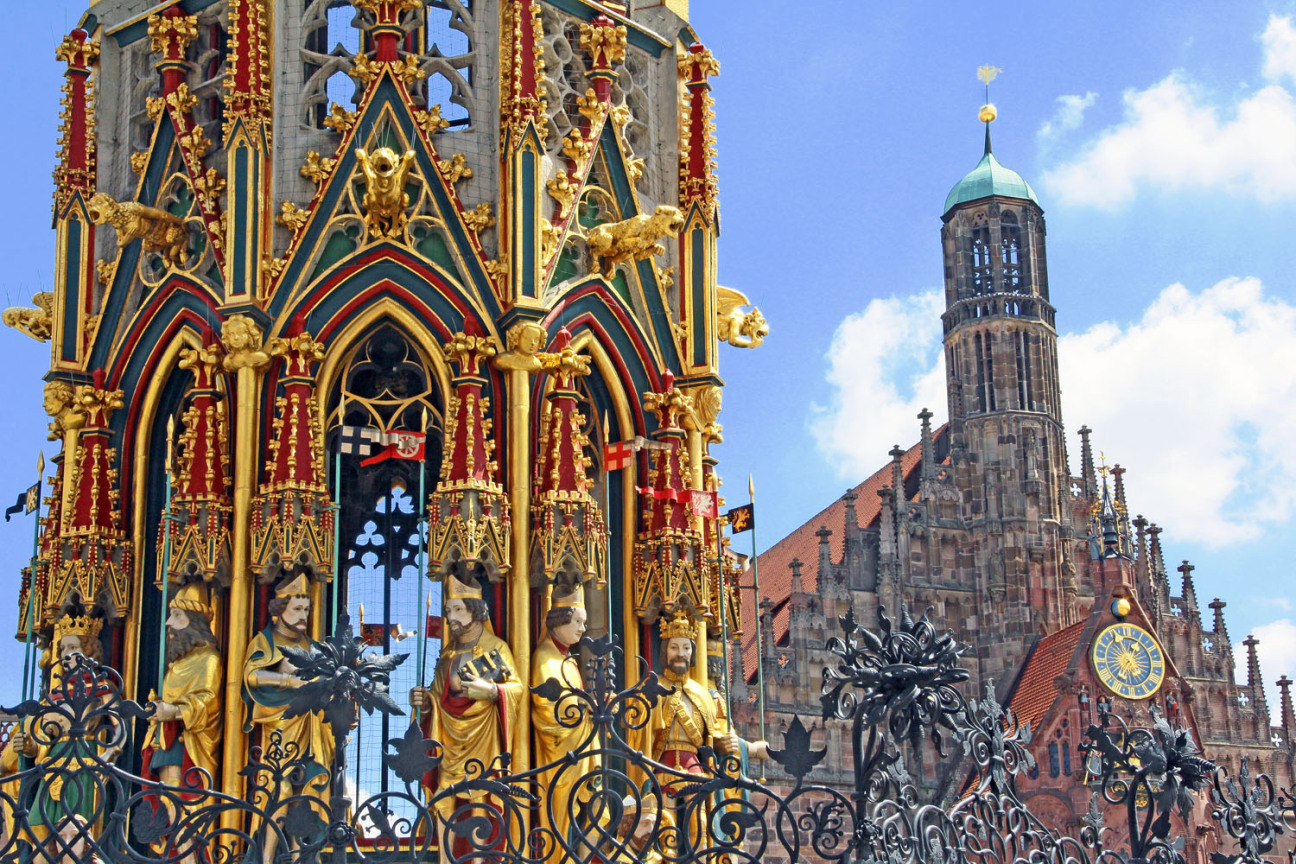 Bild © Horst Jürgen Schunk / AdobeStock Schöner Brunnen in Nürnberg., Bild © Horst Jürgen Schunk / AdobeStock