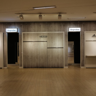 ( Bild: Axel Eisele / Stadt Nürnberg ) Blick in das leerstehende Kaufhof-Gebäude.