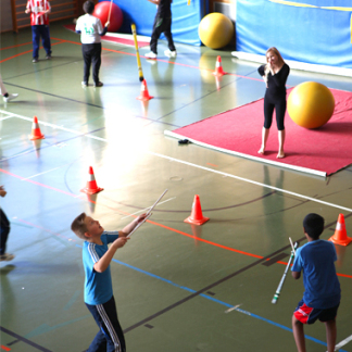 ( Bild: Monika Gropper / Stadt Nürnberg ) 6.Klasse Zirkusprojekt Adam-Kraft-Realschule