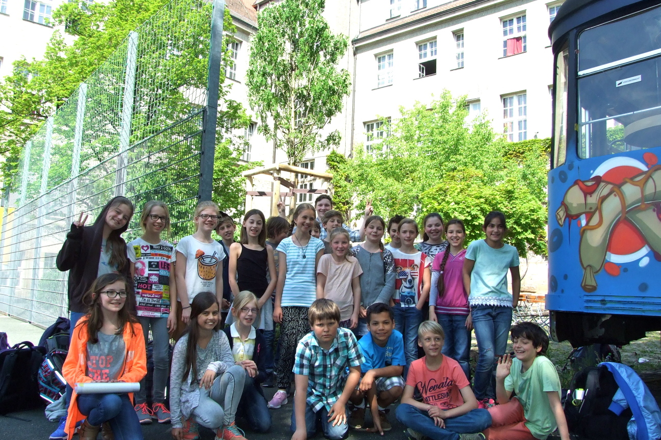 Melanchthon Gymnasium Baumpflanzung, Bild © Sebastian Haas