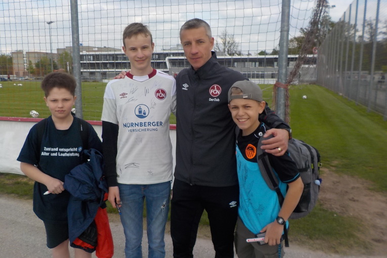 Unsere Schüler mit Marek Mintal