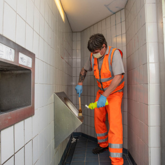 ( Bild: Christine Dierenbach / Amt für Kommunikation und Stadtmarketing ) : Jürgen Sindel und seine sechs Kollegen vom Sör-Bereitschaftsdienst