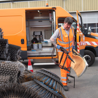 ( Bild: Christine Dierenbach / Amt für Kommunikation und Stadtmarketing ) : Jürgen Sindel und seine sechs Kollegen vom Sör-Bereitschaftsdienst