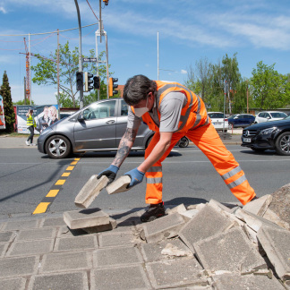 ( Bild: Christine Dierenbach / Amt für Kommunikation und Stadtmarketing ) : Jürgen Sindel und seine sechs Kollegen vom Sör-Bereitschaftsdienst