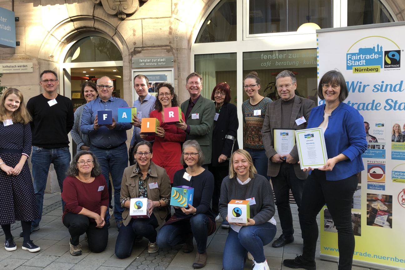 Fairtrade Stadt Gruppenfoto Rezertifizierung 2022