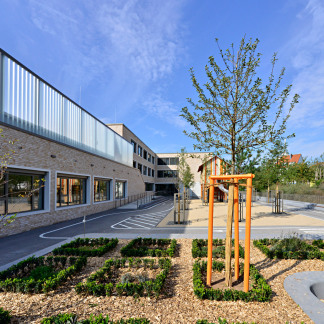 ( Bild: Wolfgang Schmitt / Stadt Nürnberg ) Schulgarten