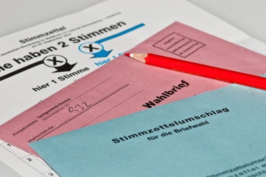 Briefwahl- Unterlagen Sozialkunde, Bild © Carola Vahldiek / Fotolia