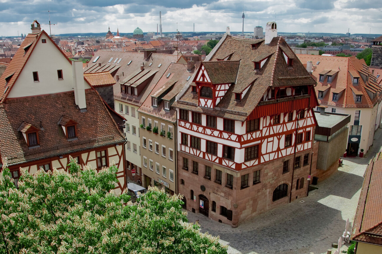 Blick auf das Albrecht-Dürer-Haus und die Altstadt.