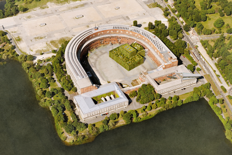 Blick von oben auf den zu errichtenden Ergänzungsbau als neue Spielstätte des Staatstheater Nürnberg im Kongresshallen-Innenhof (Computergrafik)