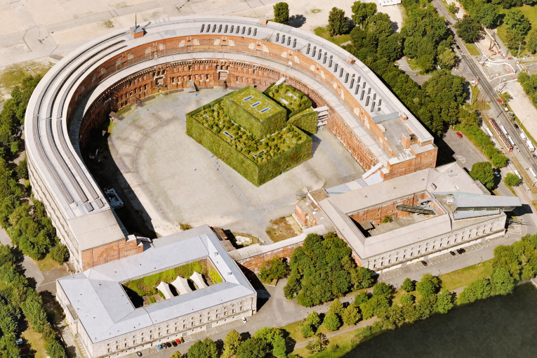 Blick von oben auf den zu errichtenden Ergänzungsbau als neue Spielstätte des Staatstheater Nürnberg im Kongresshallen-Innenhof (Computergrafik)