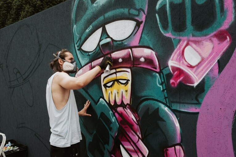 Künstler der Main Wall beim Streetart-Festival Betonliebe 2024: kL52