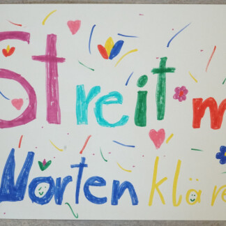 ( Bild: Kulturladen Loni-Übler-Haus / Kulturladen Loni-Übler-Haus ) Mensch ist Mensch! Wir halten zusammen!