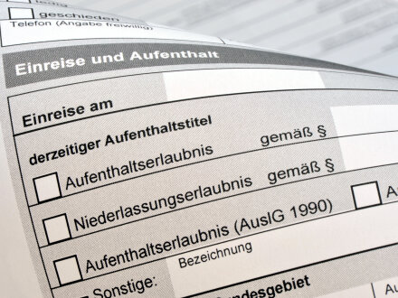 Das Bild zeigt einen Teil von einem Formular. In dem Formular geht es um Einreise und Aufenthalt in Deutschland.