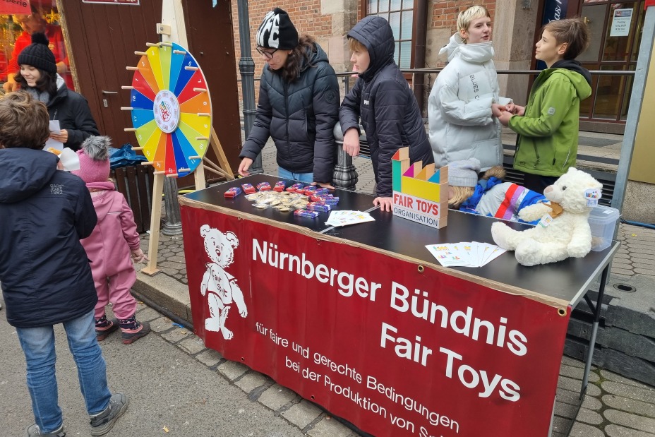 Nürnberger Bündnis Fair Toys Aktion, Bild © Stadt Nürnberg