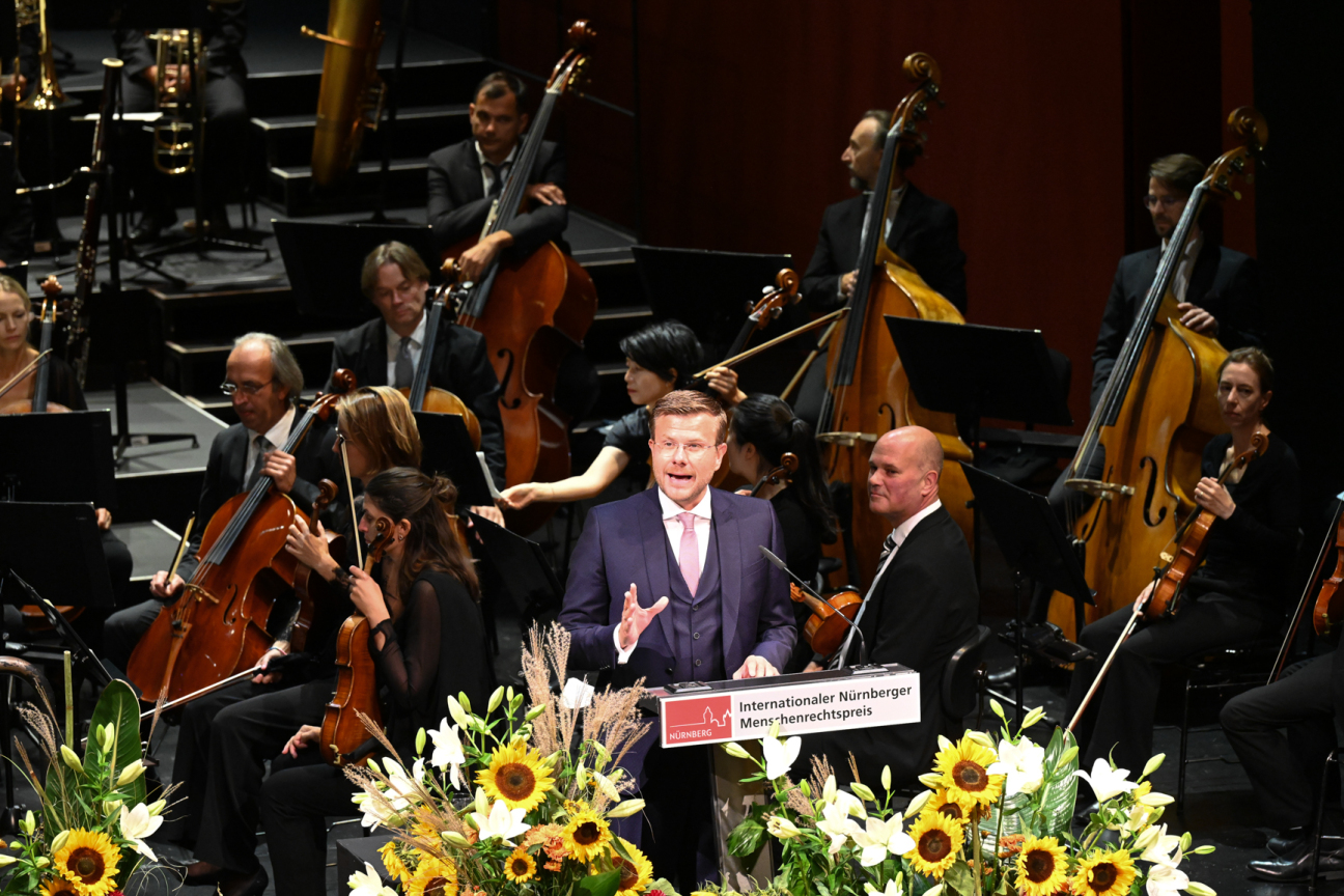 Verleihung Internationaler Menschenrechtspreis an Malcolm Bidali, Image © Christine Dierenbach / Stadt Nürnberg