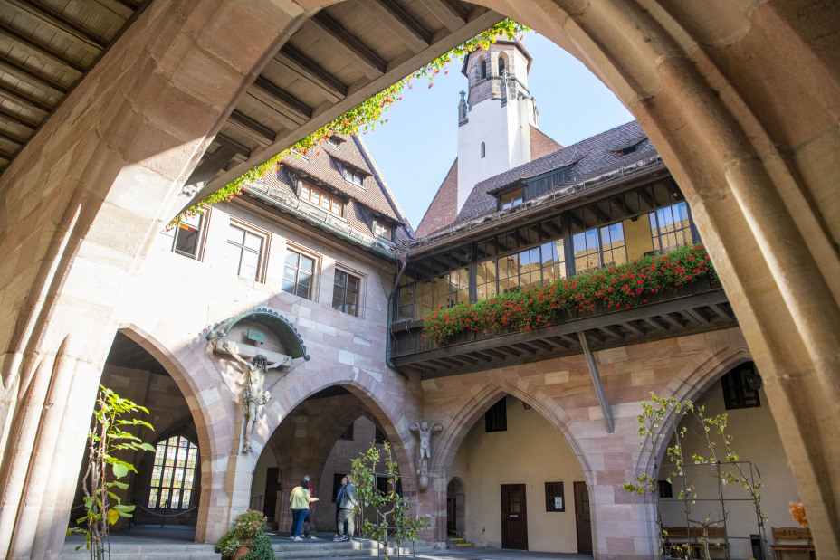 Bild © RENESCHWERDTEL.COM / RENE SCHWERDTEL Heilig-Geist-Spital Kreuzigungshof, Bild © RENESCHWERDTEL.COM / RENE SCHWERDTEL
