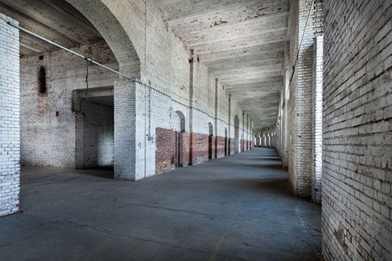 Gang im 2. Obergeschoss der Kongresshalle