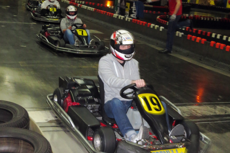 Foto von einer GoKart-Fahrt bei einem Ausflug