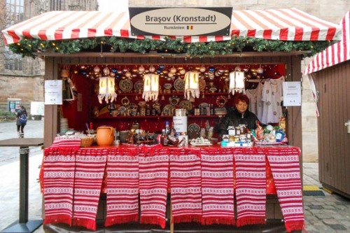 Markt der Partnerstädte - Budenbild Brasov © IB/Stadt Nürnberg