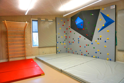 Boulderwand im Kinder- und Jugendhaus Pastorius