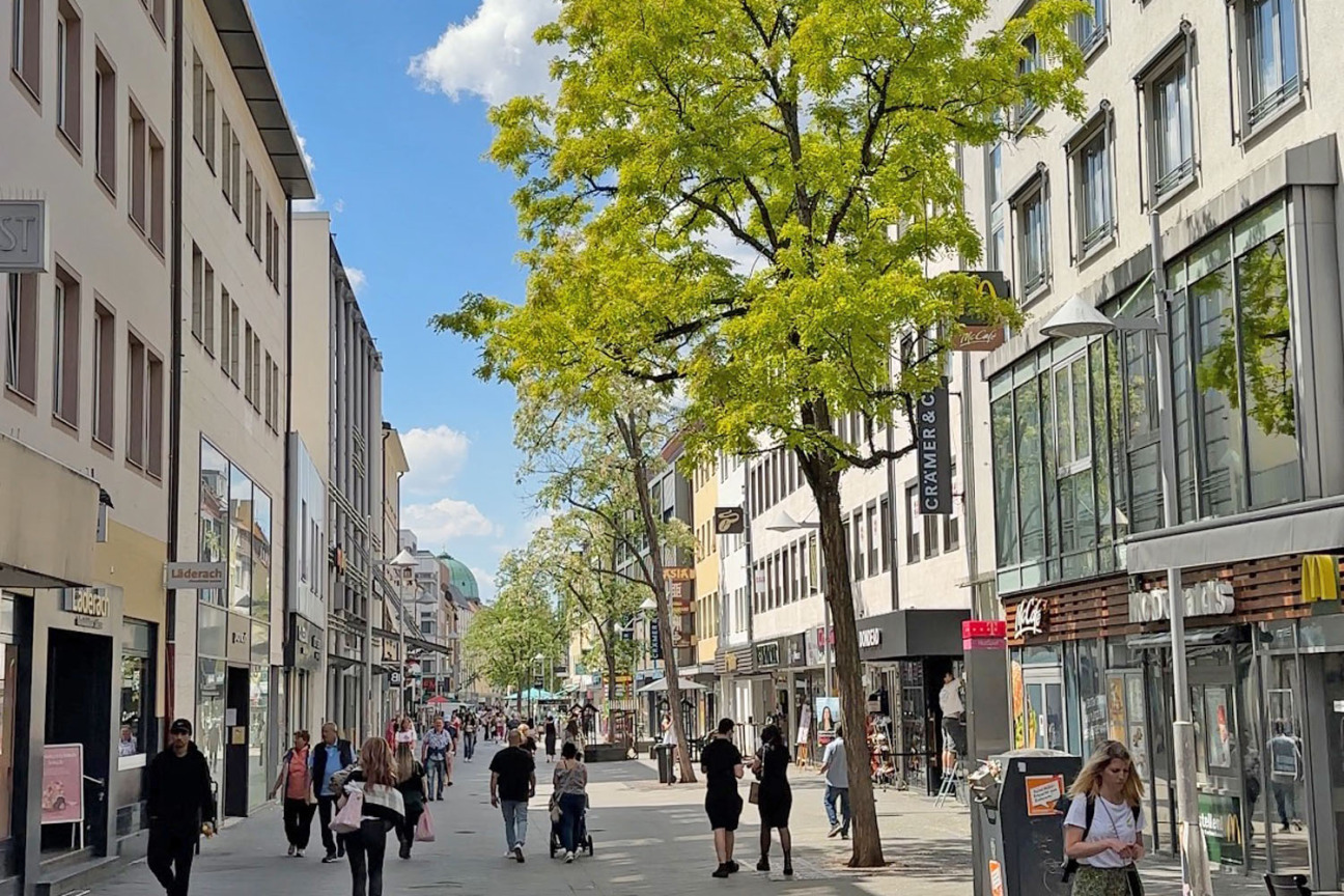 Breite Gasse im Sommer 2024., Bild © Marco Cabibbo / Stadt Nürnberg