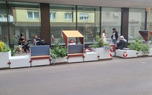 Foto zum Saisonstart auf dem Parklet