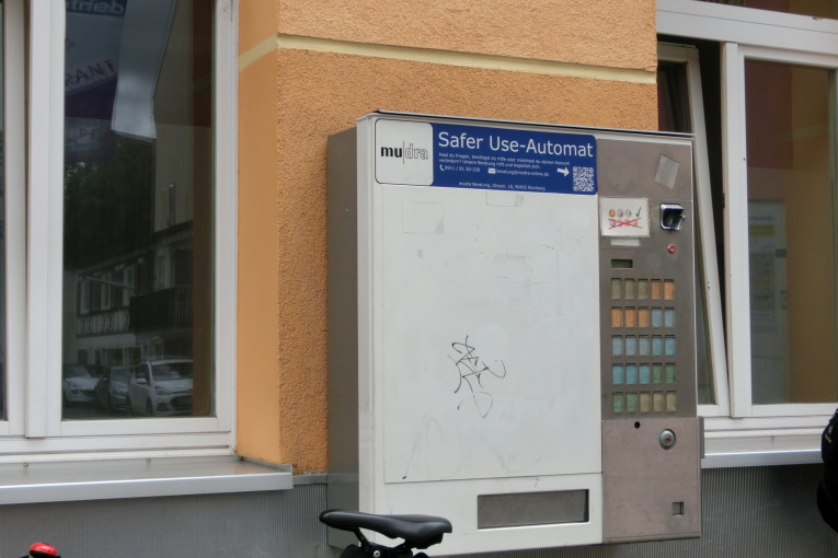 Alt_web_Spritzenautomat