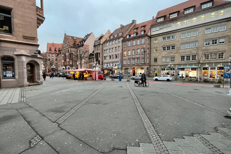 Östliche Luitpoldstraße: Einmündung Königstraße