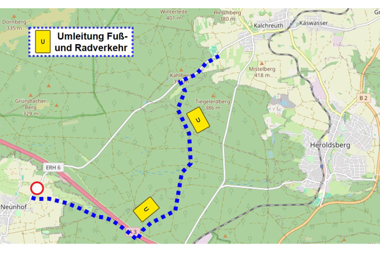 Umleitung für den Fuß- und Radverkehr von Neunhof nach Kalchreuth durch den Wald