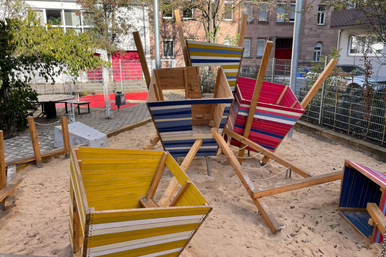 Blick auf den fertiggestellten Spielplatz in der Kieselbergstrasse