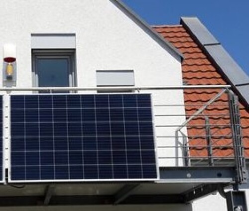 Solarpanel auf einem Balkon © Energiewende ERHlangen e.V.