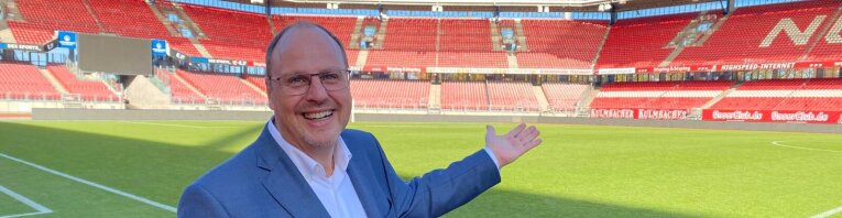 Bürgermeister Christian Vogel im Max-Morlock-Stadion