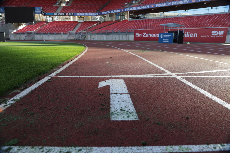 Laufbahn im Max-Morlock-Stadion