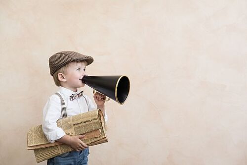 Child shouting through vintage megaphone © IGOR YARUTA / ©Sunny studio - stock.adobe.com