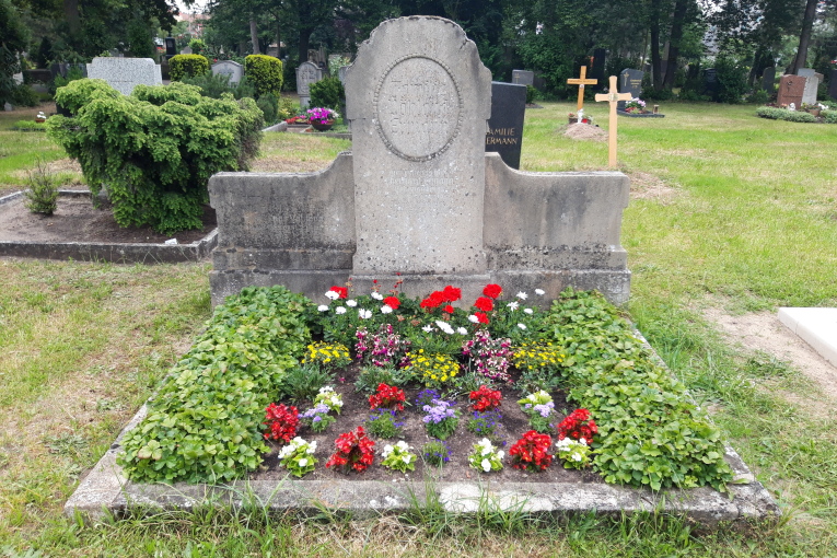 Grab der Eberhard und Fanny Ermann'sche Stiftung