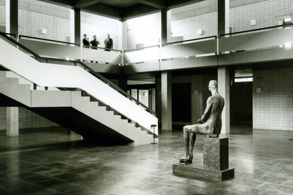Wilhelm Uhlig Skulptur Römischer Jüngling, 1971