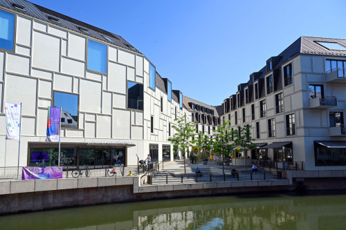 Augustinerhof in Nürnberg von der Pegnitz aus gesehen.