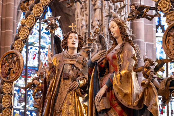 Detailaufnahme des Engelsgrußes in der Lorenzkirche