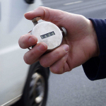 Verkehrszählung mit einer Uhr.