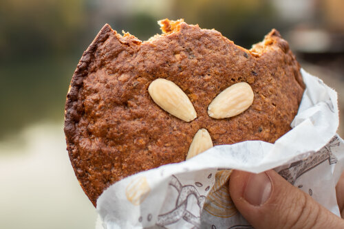 Lebkuchen mit Mandeln