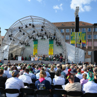 Eröffnungsgottesdienst auf dem Hauptmarkt