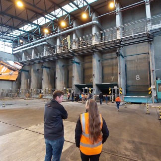 ( Bild: Nina Gindele ) Abladehalle in der Müllverbrennungsanlage.