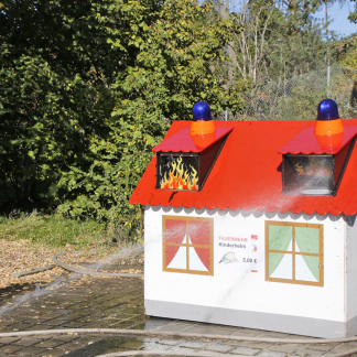 ( Bild: Christina Bleisteiner / Stadt Nürnberg ) Tag der offenen Tür 2017 auf der Feuerwache 5