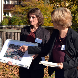 ( Bild: Heike Bauer / Stadt Nürnberg ) Weiter ging es zur Insel Schütt, die von beiden Seiten von der Pegnitz umflossen wird. Damit ist die Insel selbst eine städtebauliche Besonderheit in der Altstadt.